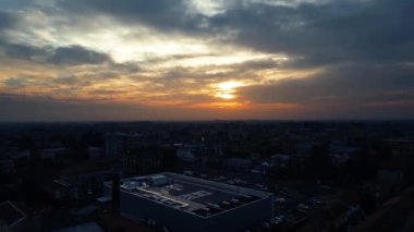 Hava Aracı - Sunset 'te Endüstriyel Peyzaj
