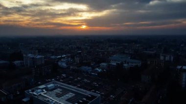 Hava Aracı - Şehrin Alacakaranlık Panoraması