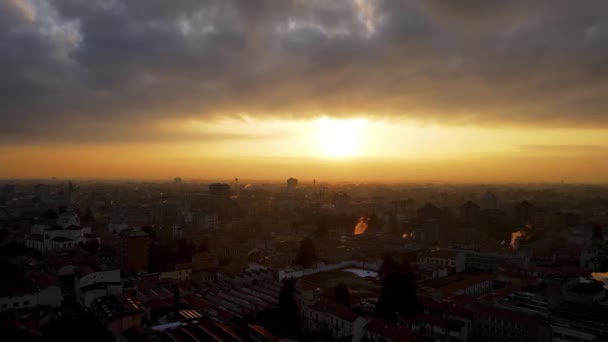 Воздушный Беспилотник Пейзаж Рассвете Над Промышленным Городом — стоковое видео