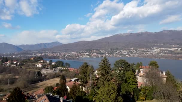 Drone Aéreo Paisaje Tarde Lago Varese — Vídeo de stock