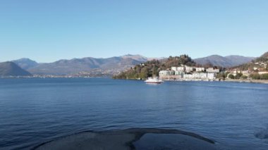 Hava Aracı - Gölde Tekneyle Manzara