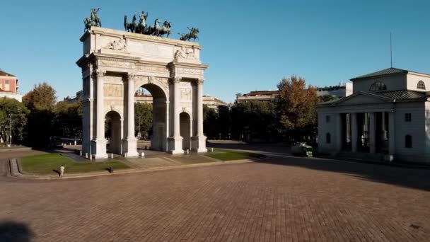 Flygdrönare Italienska Monument Arco Della Pace — Stockvideo