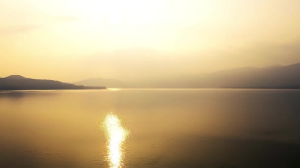 Drone Aéreo Paisaje Relajante Atardecer Agua — Vídeos de Stock