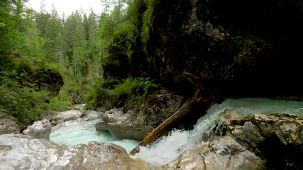 Spettacolare Torrente Alpino Con Canyon Acqua Turchese — Video Stock