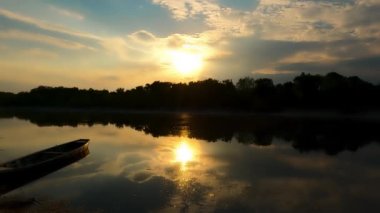 Sunset on the River 'daki manzara - 5K