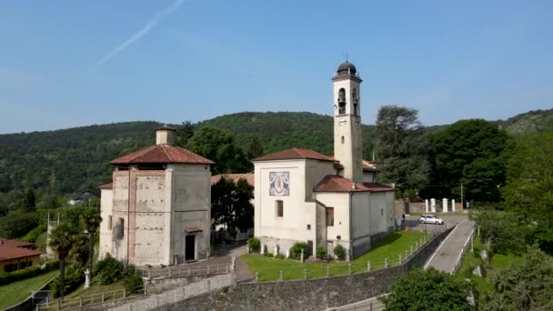 Aerial Drone Τοπίο Στις Ιταλικές Μεσαιωνικές Εκκλησίες — Αρχείο Βίντεο