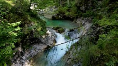 Hava Aracı - İtalyan Dolomitlerinde yaz manzaraları