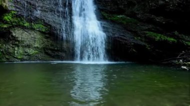 Hava Aracı - Kuzey Avrupa Şelalesinin Manzarası