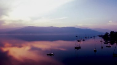 Hava Dronu - Göldeki Manzara Günbatımı - Arolo İtalya