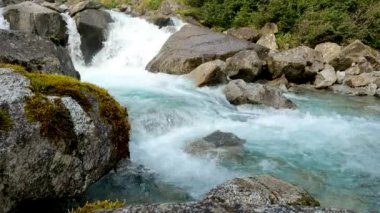 Nardis Şelaleleri 'ndeki Alp Manzarası - 5K