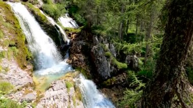 Valesinella Şelaleleri 'ndeki Alp Manzarası - 5K