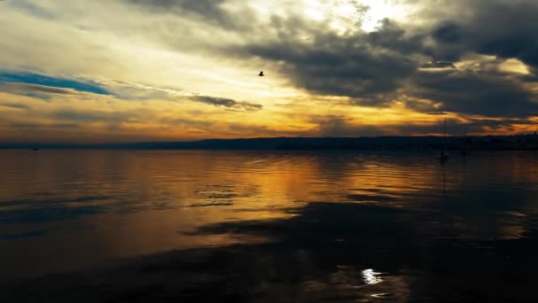 Fantastische Sonnenuntergangslandschaft See — Stockvideo