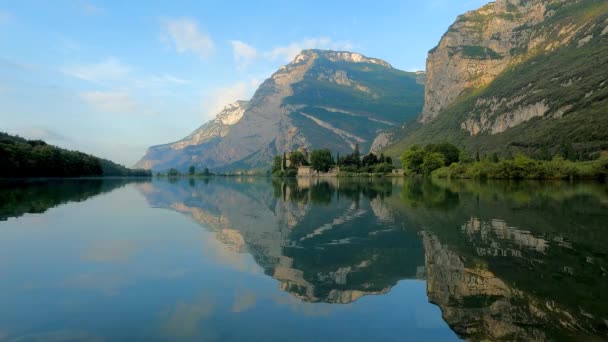 Paisagem Relaxante Sobre Castelo Toblino — Vídeo de Stock