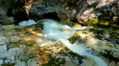 Dolomitler 'de Akıntı ve Kanyon' la manzara - 5k