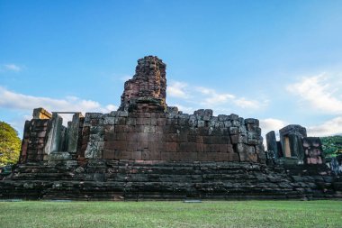 Tayland 'daki Phimai Tarih Parkı' nın (Prasat Hin Phimai) panoramik manzarası