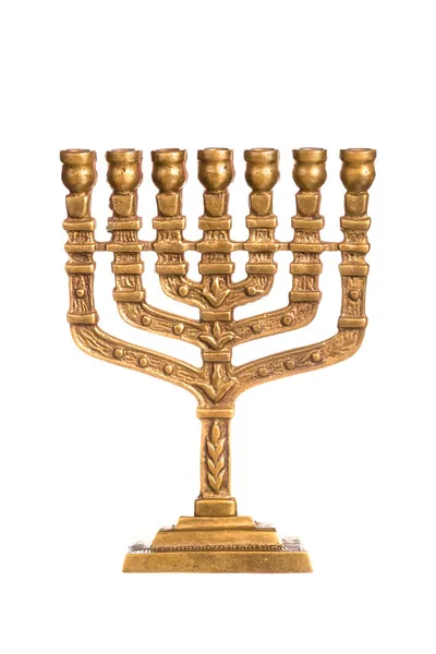 Hanuka şamdanı beyaza izole edilmiş. Beyaz arka planda ayin mumu menorası. Menorah Yahudiliğin sembolüdür..