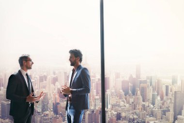 Sana bir şey danışmak istiyorum....