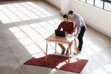 Bir meslektaşımdan yardım alıyorum.