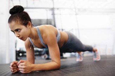 Her sette daha da güçleniyor.