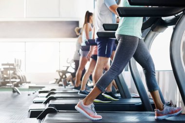 Fitness 'e kadar koşabilecekken neden yürüyelim ki?