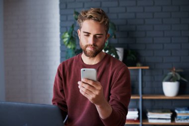 Ofisle iletişimi koparmamak.