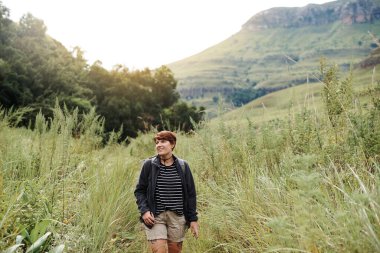 Doğanın etrafında dolaşarak