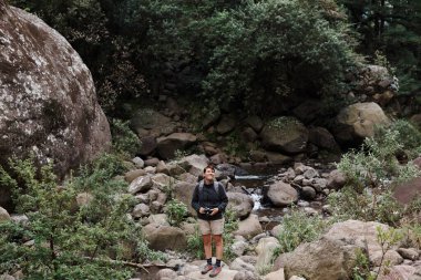 Doğa Ana ile bağlantı kuruyorum.