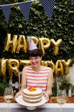 Bu pasta tamamen benim.