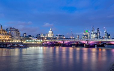 Blackfriars Köprüsü, St Paul Katedrali Londra