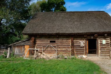 Polonya 'da bir ortaçağ şatosunun açık hava müzesi