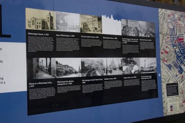 Londra 'da yenilenmiş bir bina hakkında bilgi panoları