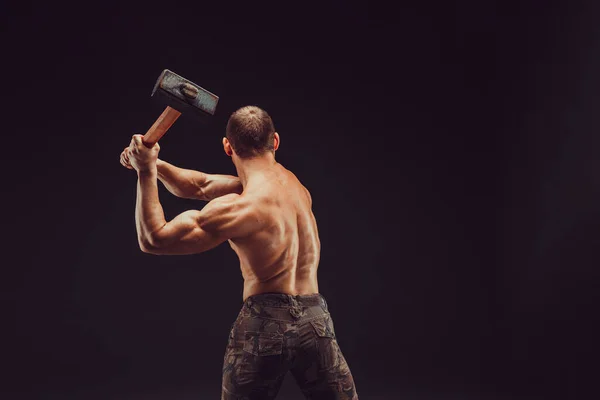 Baksidan Muskulös Man Med Stor Anatomi Poserar Svart Bakgrund Med — Stockfoto