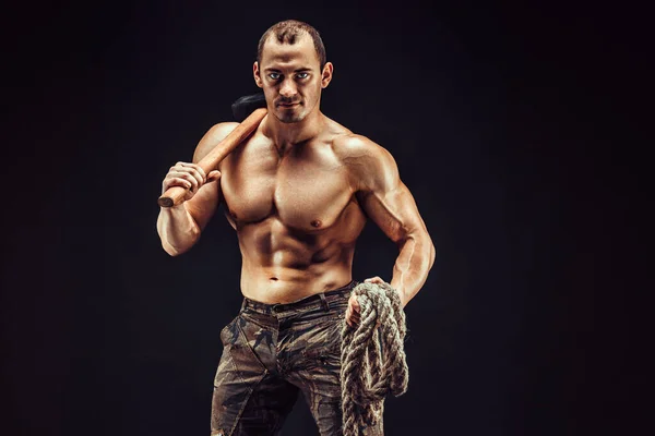 Vacker Sexuell Stark Ung Man Muskulös Kropp Hålla Rep Och — Stockfoto