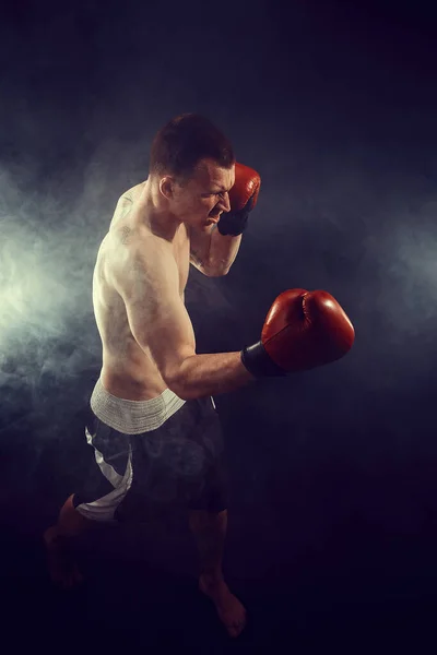 Muscular Kickbox Muay Thai Fighter Punching Smoke — Stock Photo, Image