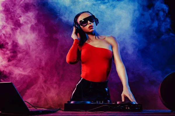 Sexy Beautiful Woman Posing Headphones Abstract Blue Red Background Smoke — Zdjęcie stockowe