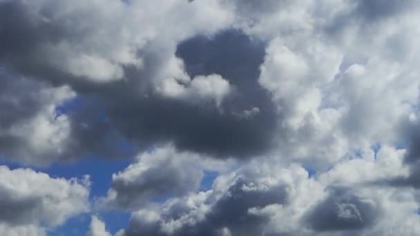 Хмарний Часовий Проміжок Фоні Природи Блакитне Небо Білі Хмари Пухнасті — стокове відео