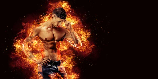 Bodybuilder Poseert Achtergrond Van Vlammen Hoge Kwaliteit Foto — Stockfoto
