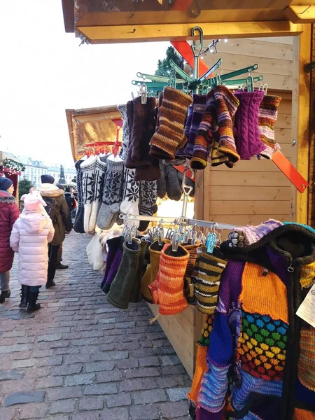 Şehirde noel pazarı