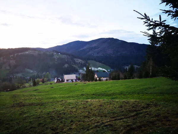 Dağlarda gün batımı