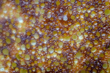 Krep hamurunun yakın çekim görüntüsü, yemek yaparken krep, üst görüş, makro fotoğraf