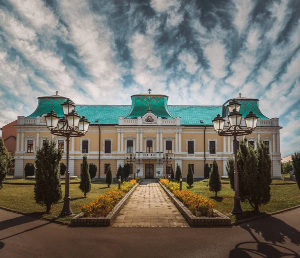 Punto Riferimento Principale Della Bella Città Balcanica Vrsac Magnifico Palazzo — Foto Stock