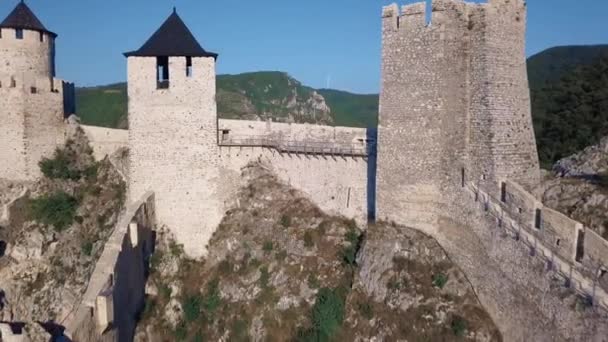 Vliegen Net Golubac Fort Donau Rivier Servië — Stockvideo