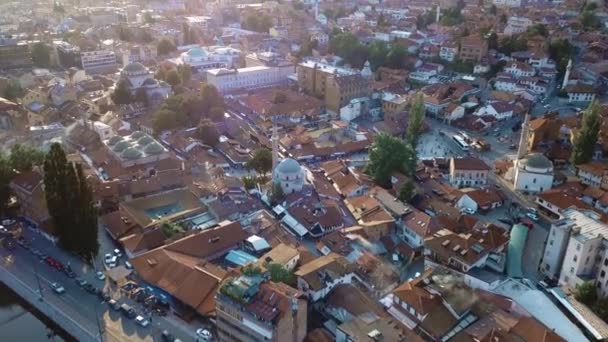 Pemandangan Udara Dari Masjid Dan Bascarsija Daerah Pusat Kota Sarajevo — Stok Video