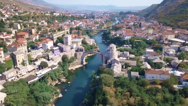 Drone Vista Stari Più Ponte Iconico Mostar Fiume Neretva — Video Stock