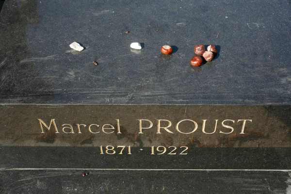 Grób Marcela Prousta Cmentarzu Pere Lachaise Francja — Zdjęcie stockowe