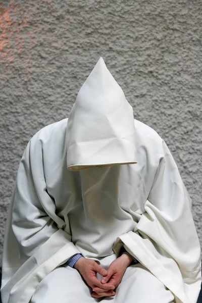 天主教僧侣在修道院祈祷 — 图库照片