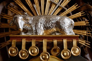 Mauer bei Melk Kilisesi. Agnus dei. Avusturya. 