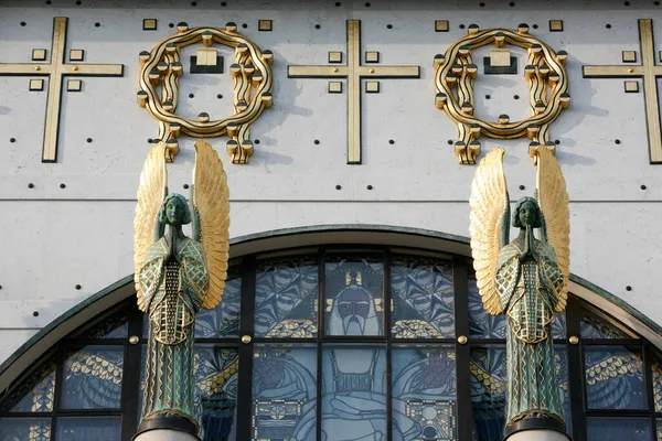 オスマー シムトウィッツによって設計された教会天使のアム シュタインホフ オーストリア — ストック写真