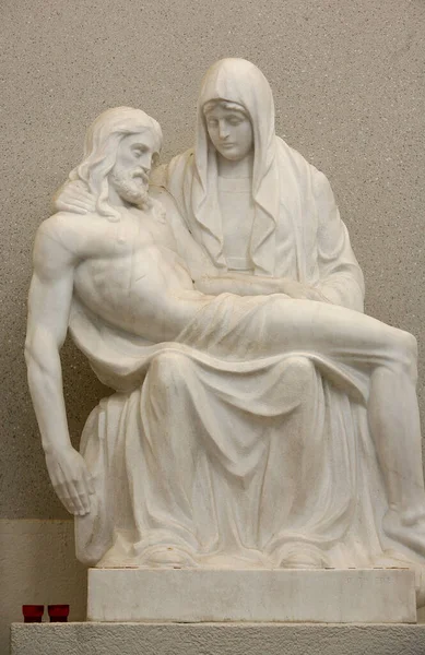 Pieta Jungfru Maria Med Kristi Kropp Österrike — Stockfoto