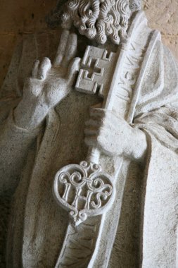 Anahtarlı Aziz Peter. Heykel. Fransa. 